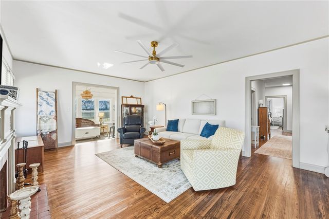 400 S 6th Street, Rogers, AR 72756