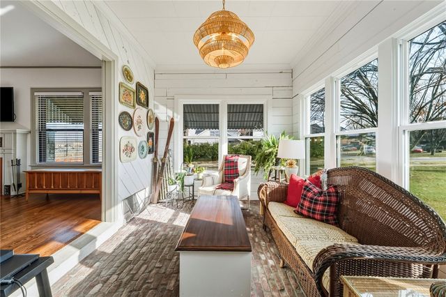 400 S 6th Street, Rogers, AR 72756