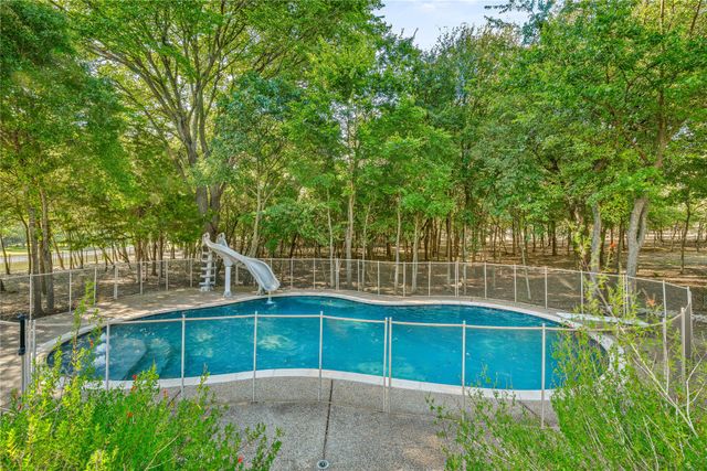 101 Deer Crossing Way, Azle, TX 76020
