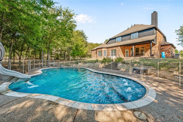 101 Deer Crossing Way, Azle, TX 76020