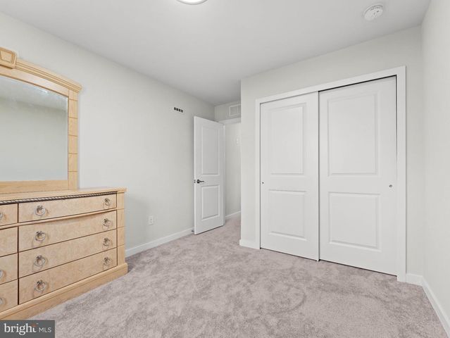 12 HANDBELL LN, Sicklerville, NJ 08081