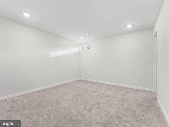 12 HANDBELL LN, Sicklerville, NJ 08081