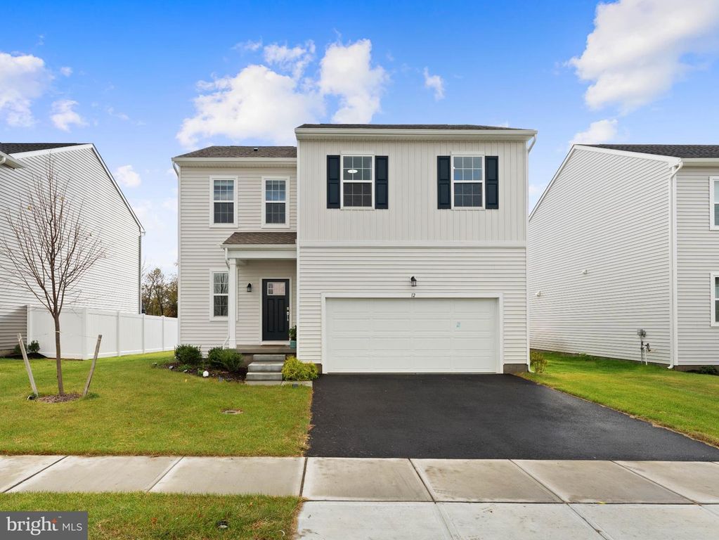 12 HANDBELL LN, Sicklerville, NJ 08081