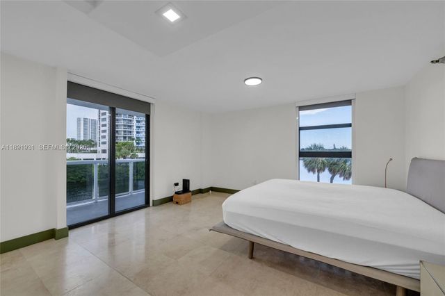 20515 E Country Club Drive 343, Aventura, FL 33180