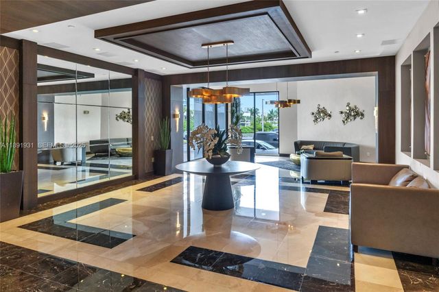 20515 E Country Club Drive 343, Aventura, FL 33180