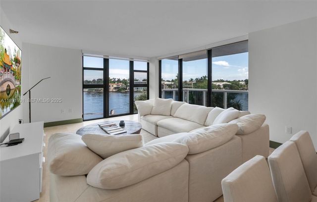 20515 E Country Club Drive 343, Aventura, FL 33180