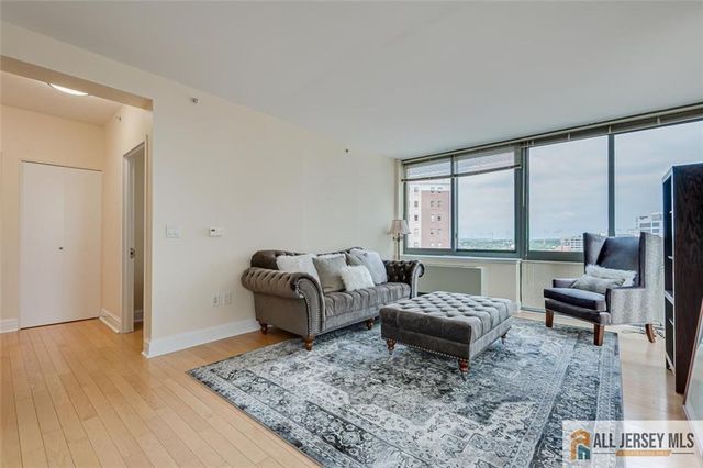 1 Spring Street 1405, New Brunswick, NJ 08901