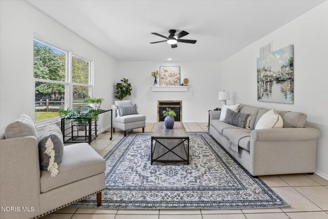 30 Springcove Lane, Holland, OH 43528