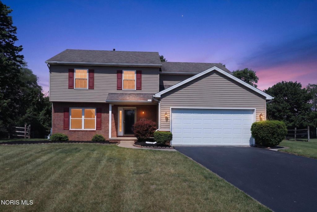 30 Springcove Lane, Holland, OH 43528