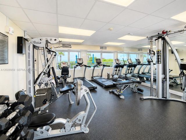 5005 Collins Avenue 616, Miami Beach, FL 33140