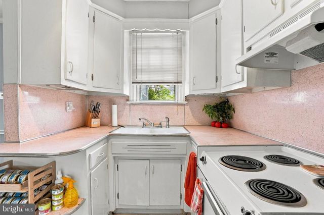 513 KINGS HWY S, Cherry Hill, NJ 08034