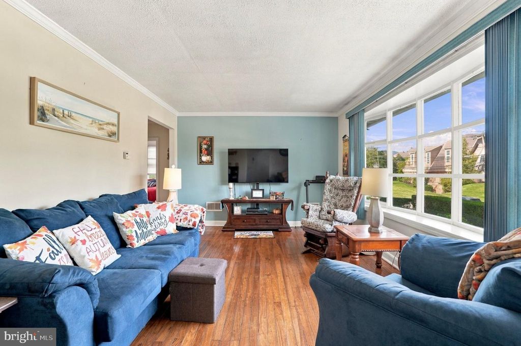 513 KINGS HWY S, Cherry Hill, NJ 08034 — photo 2