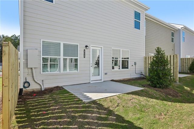 405 Lanier Circle, Woodstock, GA 30189