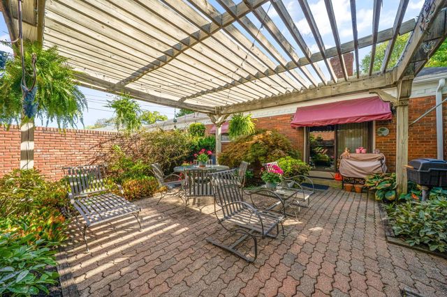 1840 Ardleigh, Columbus, OH 43221