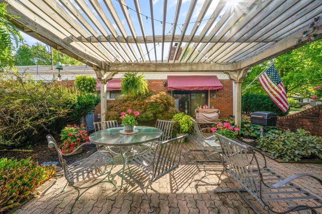 1840 Ardleigh, Columbus, OH 43221