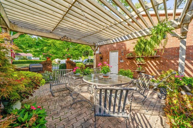 1840 Ardleigh, Columbus, OH 43221
