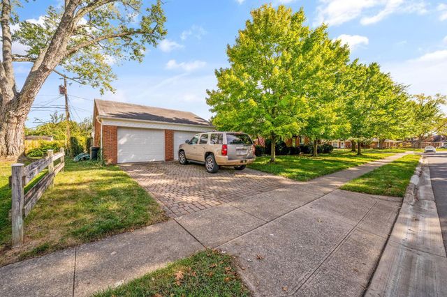 1840 Ardleigh, Columbus, OH 43221