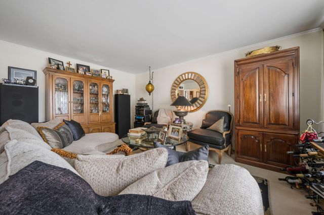 1840 Ardleigh, Columbus, OH 43221