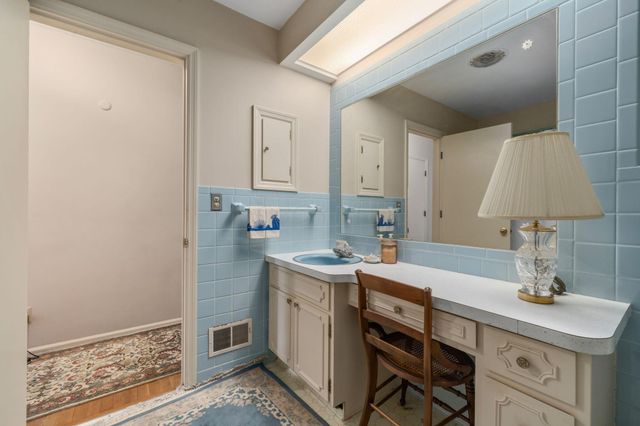 1840 Ardleigh, Columbus, OH 43221