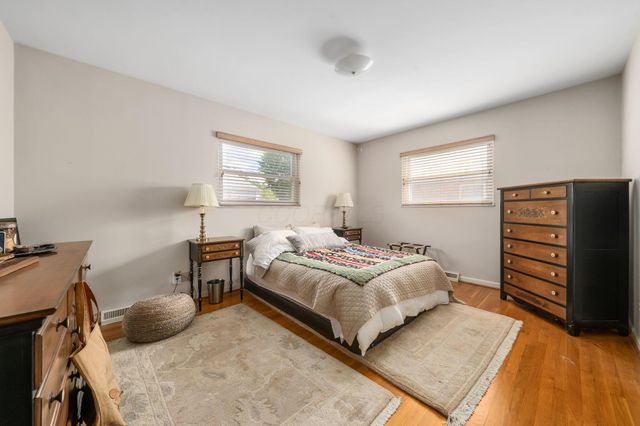 1840 Ardleigh, Columbus, OH 43221