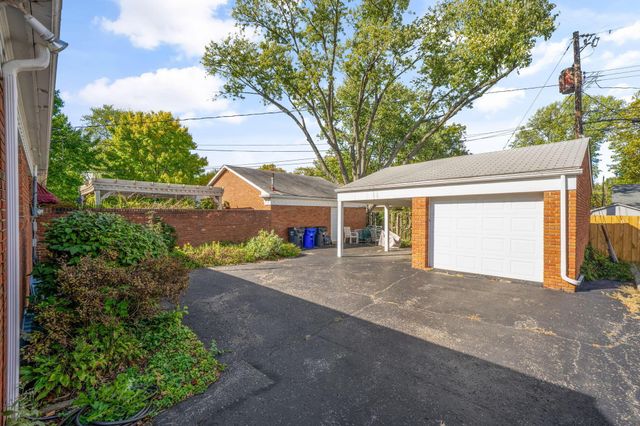 1840 Ardleigh, Columbus, OH 43221