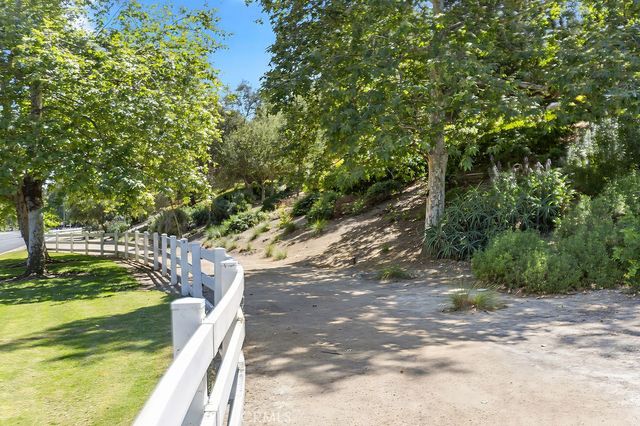 25 Fontaire, Coto De Caza, CA 92679