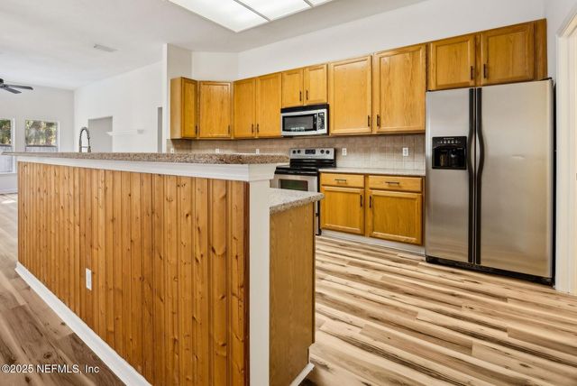 2421 HAWKCREST Drive E, St. Johns, FL 32259