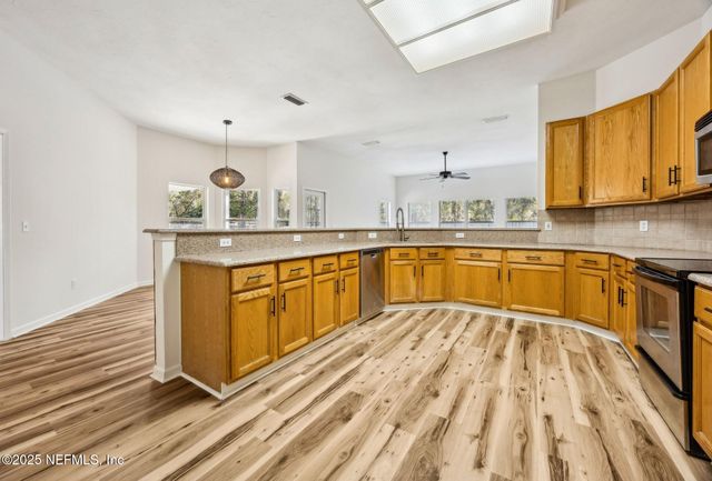 2421 HAWKCREST Drive E, St. Johns, FL 32259