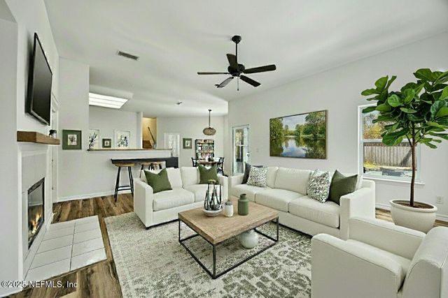 2421 HAWKCREST Drive E, St. Johns, FL 32259