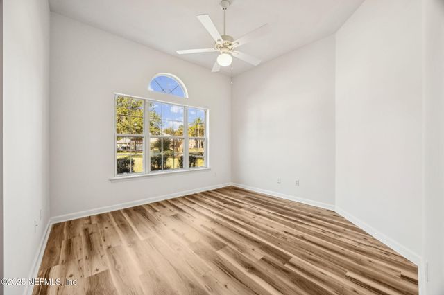 2421 HAWKCREST Drive E, St. Johns, FL 32259