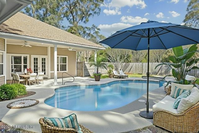 2421 HAWKCREST Drive E, St. Johns, FL 32259