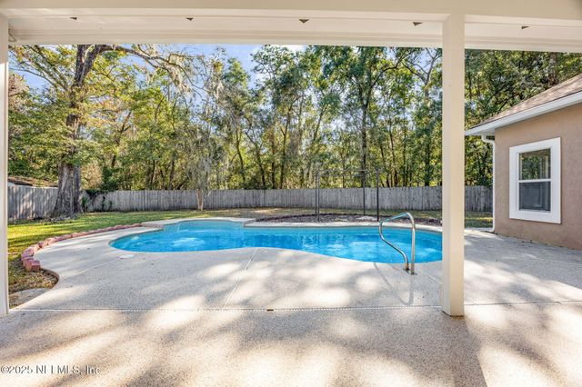 2421 HAWKCREST Drive E, St. Johns, FL 32259