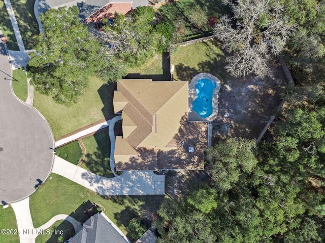 2421 HAWKCREST Drive E, St. Johns, FL 32259