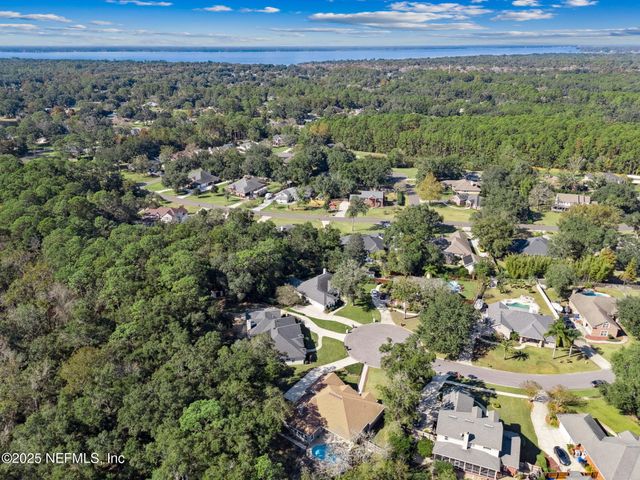 2421 HAWKCREST Drive E, St. Johns, FL 32259