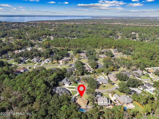 2421 HAWKCREST Drive E, St. Johns, FL 32259