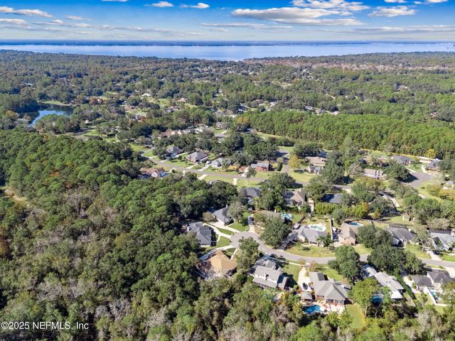 2421 HAWKCREST Drive E, St. Johns, FL 32259