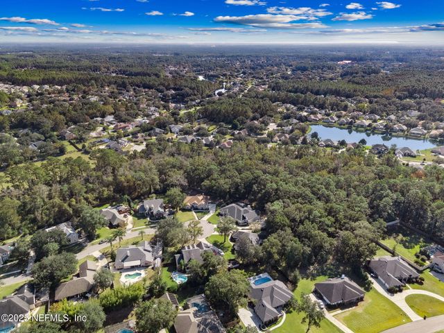 2421 HAWKCREST Drive E, St. Johns, FL 32259