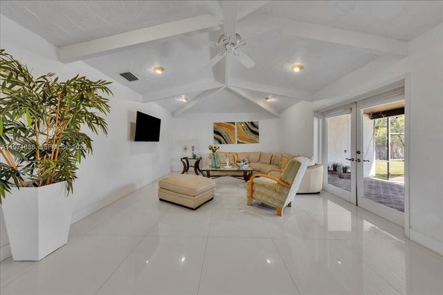 17143 SW 79th Pl, Palmetto Bay, FL 33157