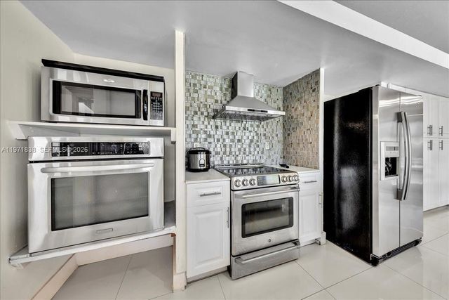 17143 SW 79th Pl, Palmetto Bay, FL 33157