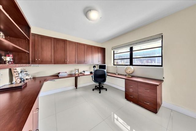 17143 SW 79th Pl, Palmetto Bay, FL 33157