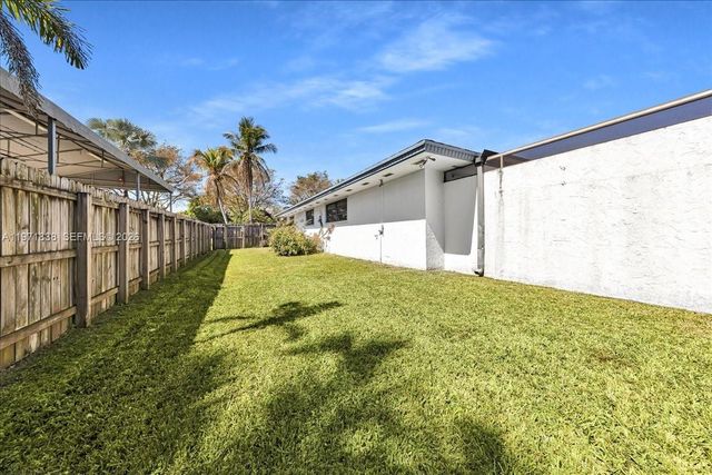 17143 SW 79th Pl, Palmetto Bay, FL 33157