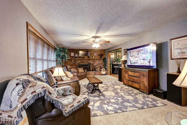 3050 Gaineswood Avenue, Baxter Springs, KS 66713