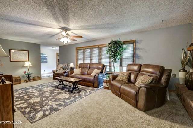 3050 Gaineswood Avenue, Baxter Springs, KS 66713