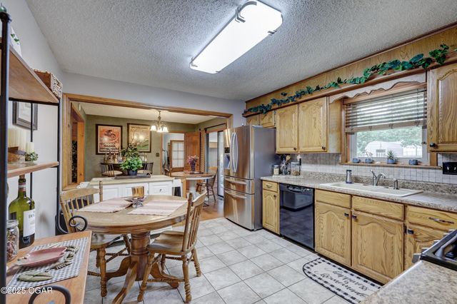 3050 Gaineswood Avenue, Baxter Springs, KS 66713