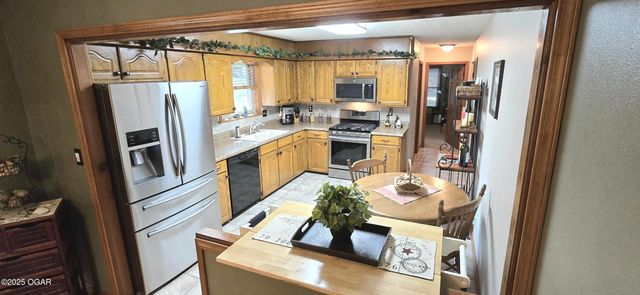 3050 Gaineswood Avenue, Baxter Springs, KS 66713