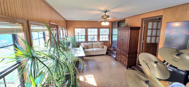 3050 Gaineswood Avenue, Baxter Springs, KS 66713