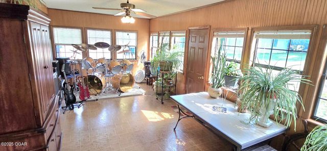 3050 Gaineswood Avenue, Baxter Springs, KS 66713