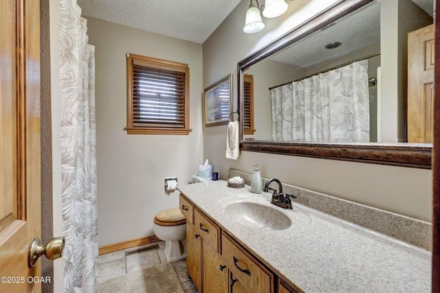 3050 Gaineswood Avenue, Baxter Springs, KS 66713