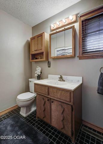 3050 Gaineswood Avenue, Baxter Springs, KS 66713