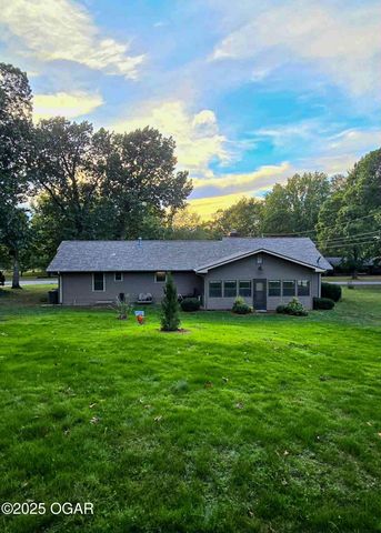 3050 Gaineswood Avenue, Baxter Springs, KS 66713